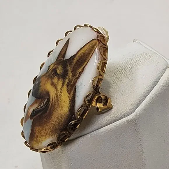 German Shepherd Dog Oval Porcelain Cameo Style Brooch Pin Gold Tone Scalloped - Picture 2 of 4